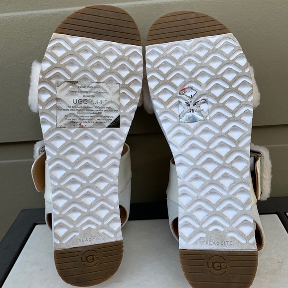 UGG LeFluff Chella Fluffy Sandal - Picture 11 of 13